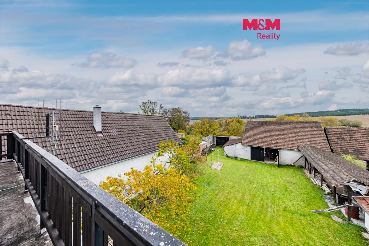 Prodej rodinného domu 230 m², pozemek 2849 m²